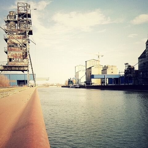 File:Hafen.jpg