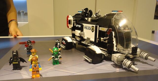 File:Image.toyfair.jpg
