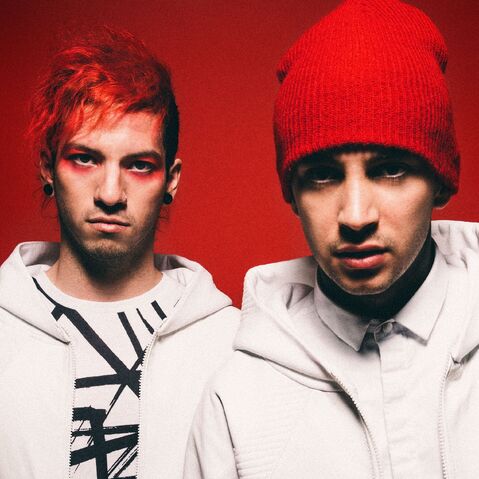 File:TwentyOnePilots.jpeg