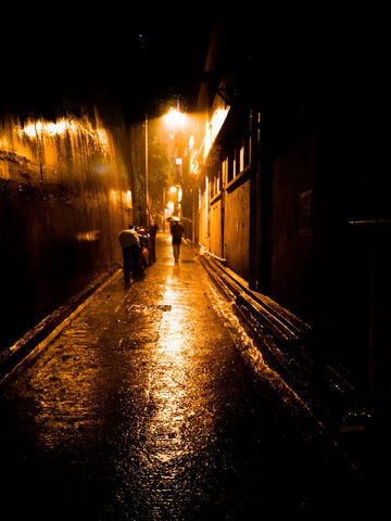 File:In the Alley.jpg