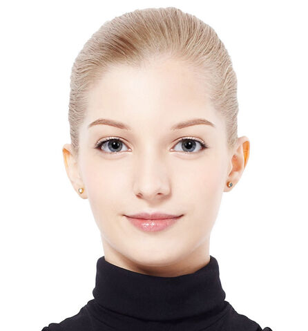 File:YouCamMakeup Sample-3.jpg