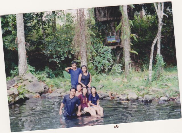 File:Philippines with my family.jpg