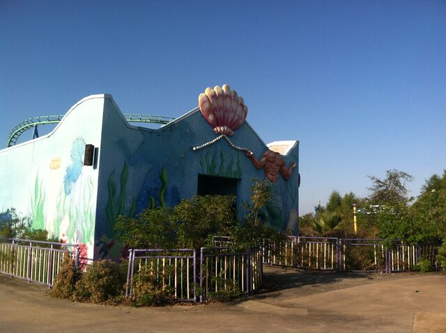 File:Mermaid ride or something.jpg