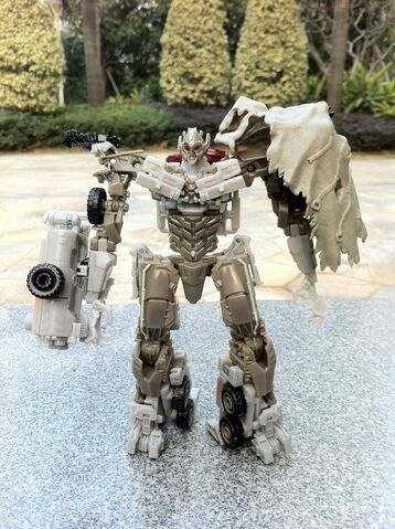 File:Megatron Robot Mode.jpg