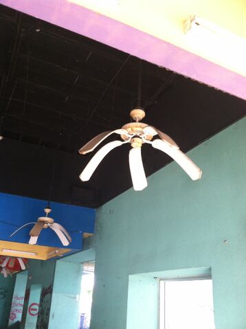 File:Ceiling fan in entertainment hall.jpg
