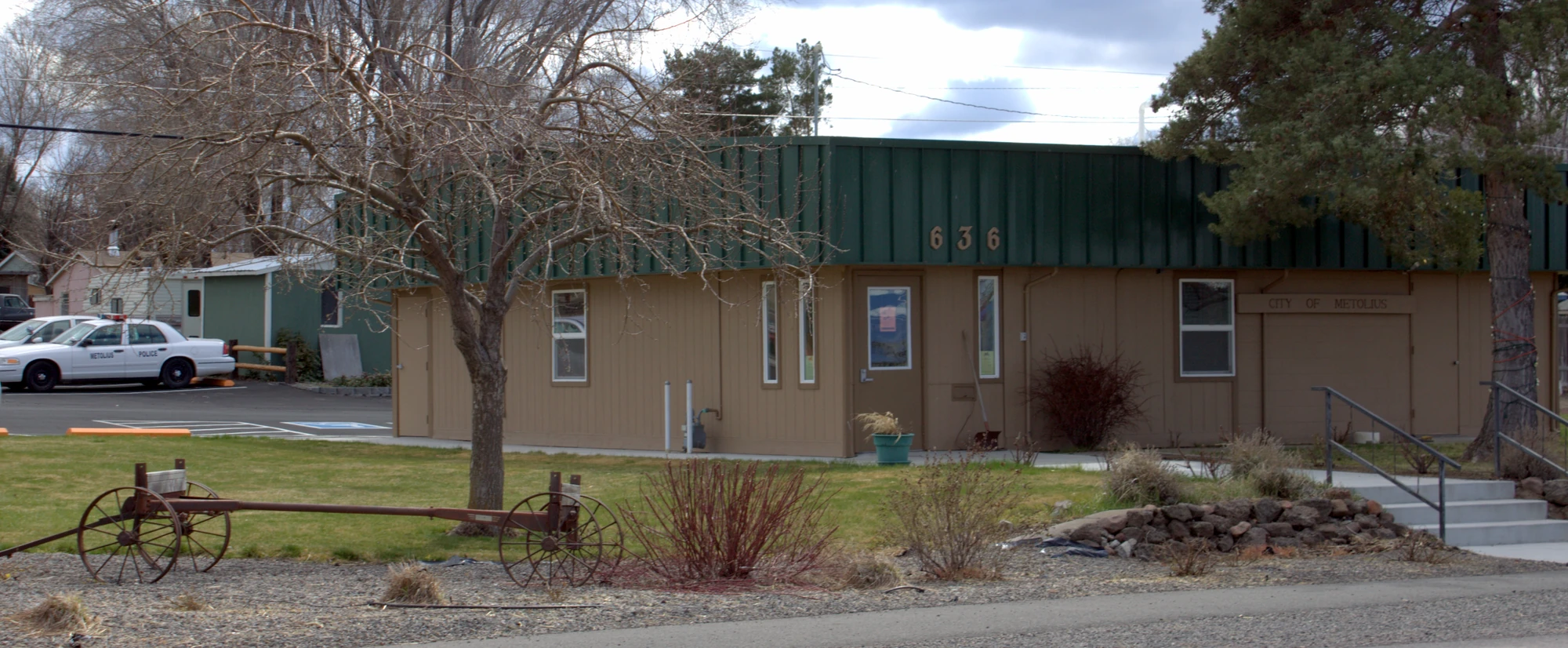 Image City Hall Metolius Oregon.jpg Central Oregon Wiki FANDOM