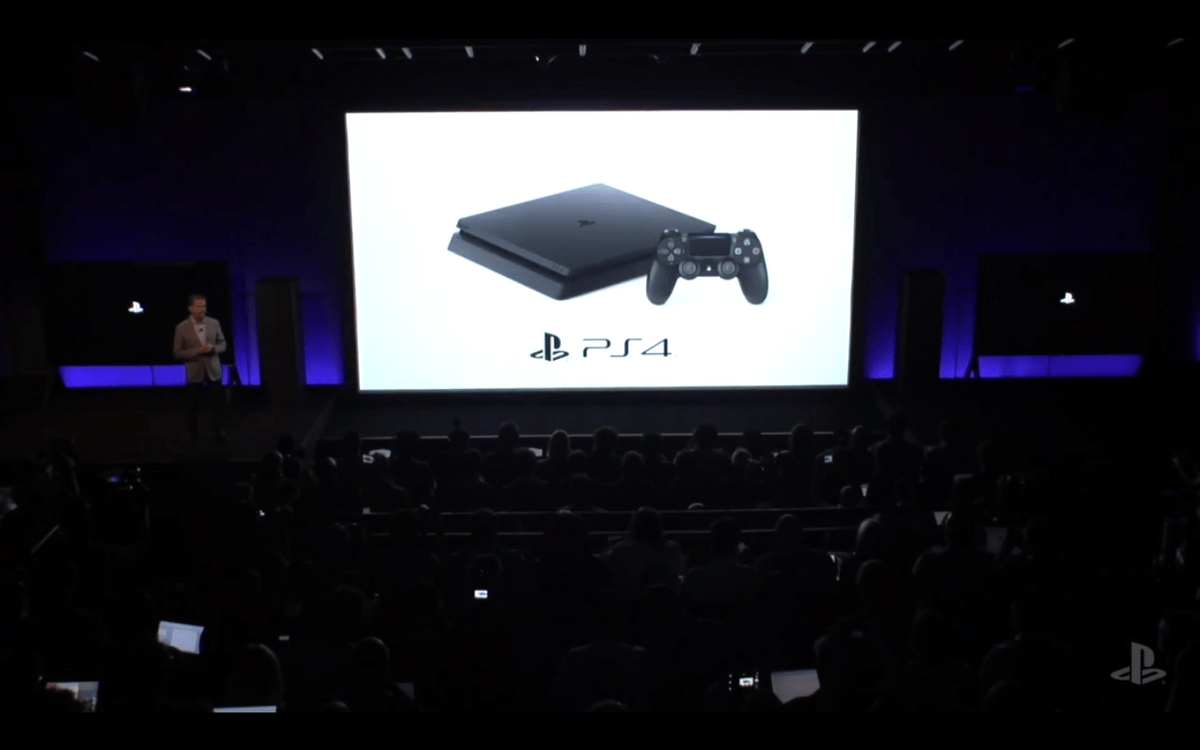 PlayStation 4 Slim Official