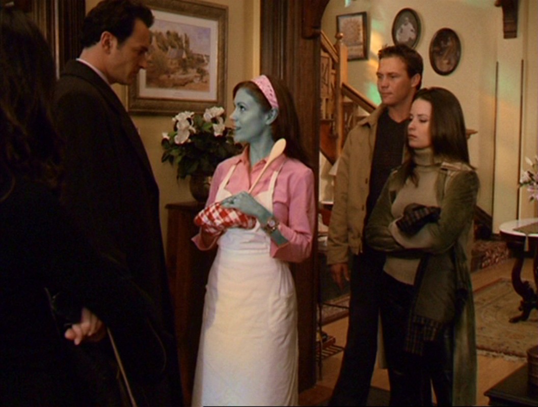 Lost And Bound Charmed Fandom Ed By Wikia Phoebe Begins To Turn Bandw