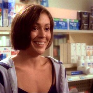 Phoebe S Hairstyles Charmed Database Wiki Fandom