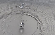 Droplets Experiment with Canon S5 IS in RAW mode