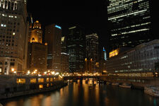 Chicago river night