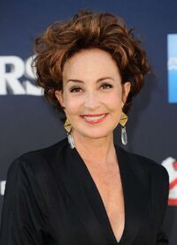 annie potts wikia med chicago