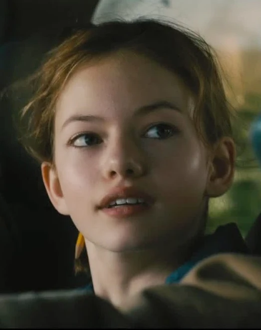 Mackenzie Foy Christopher Nolan Wiki FANDOM powered by Wikia