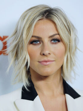 Julianne-hough-smokyeye
