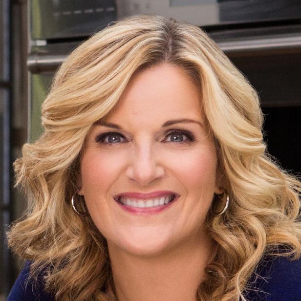 Trisha Yearwood | Christmas Specials Wiki | FANDOM powered ...