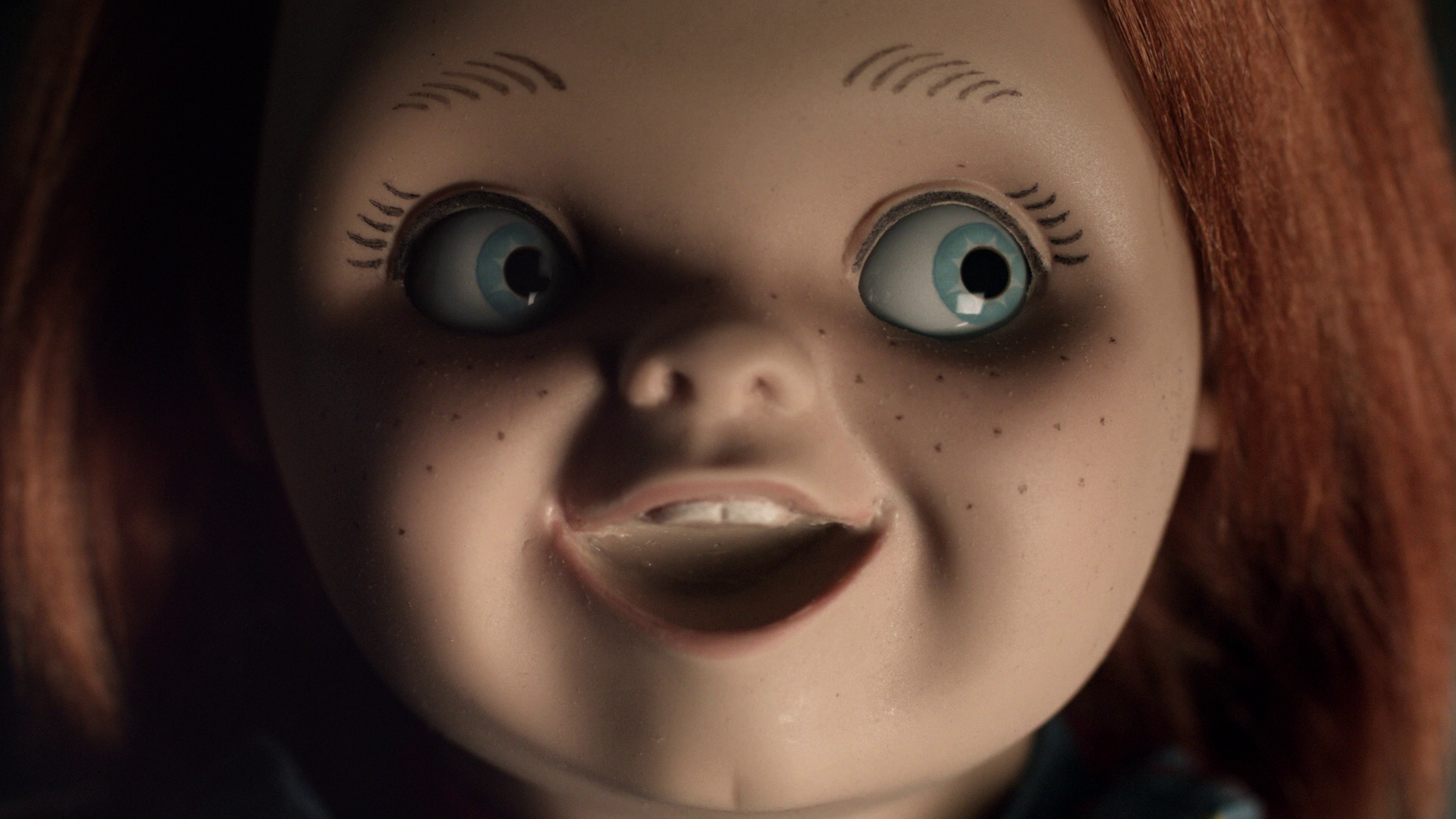 smiling chucky doll