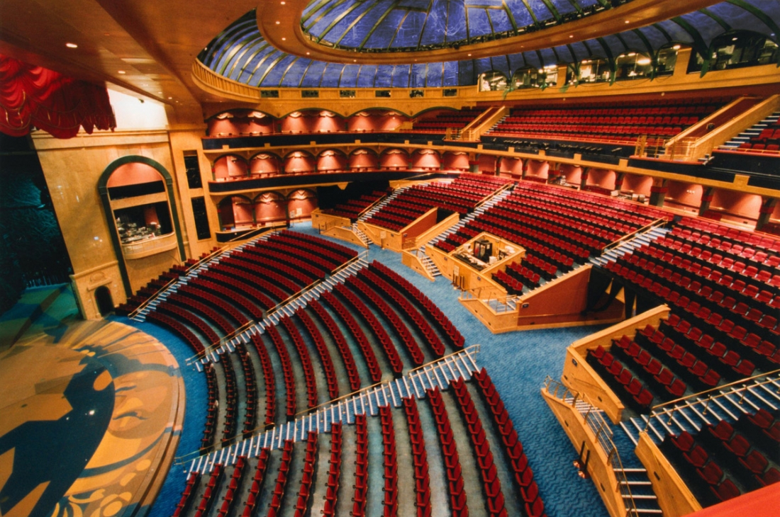 Imagen Bellagio theatre.jpg Wiki Cirque FANDOM powered by Wikia