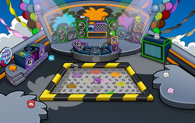 File:Puffle Party 2019 Night Club Rooftop.png