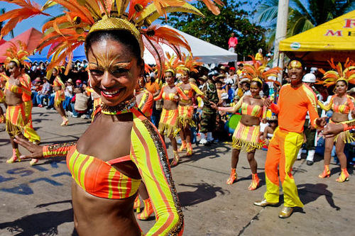 Resultado de imagen para IMAGENES DEL CARNAVAL EN BARRANQUILLA