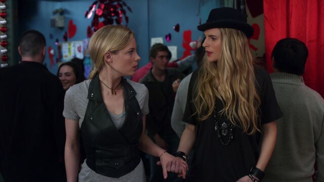 File:Page and Britta hold hands.jpg
