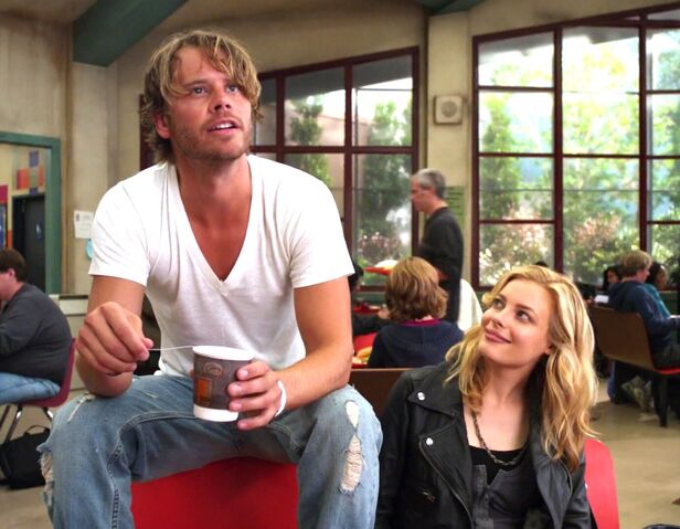 File:Britta and Vaughn.jpg