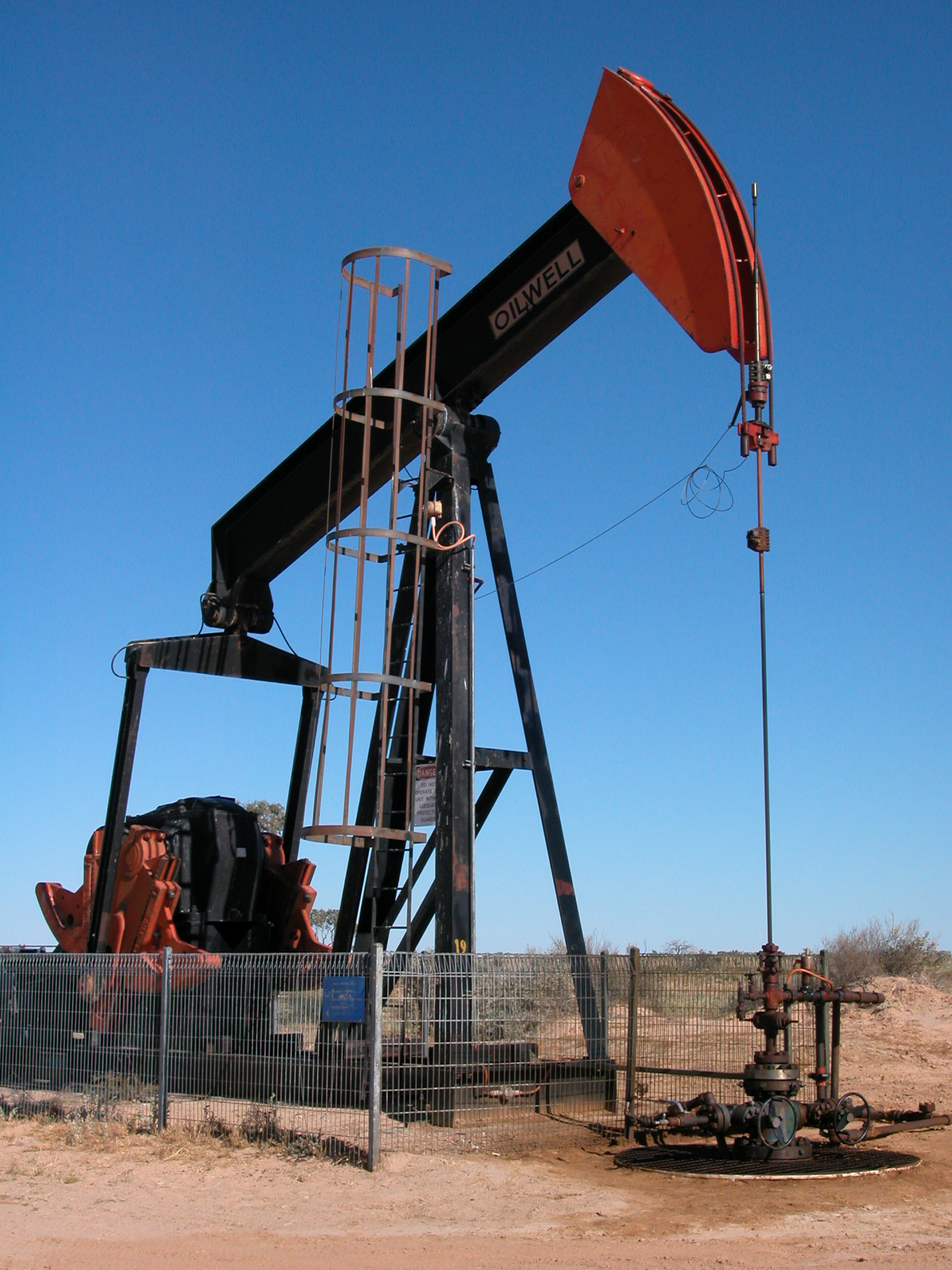 Image - Dry Land Oil Drill.png | Constructed Worlds Wiki | FANDOM ...