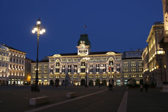 File:Independence square.jpg