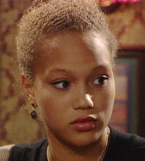why did fiona leave coronation street