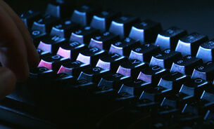 Computer-creepy-gn