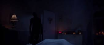 Hombre en habitación