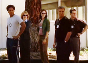 Los CSIs viendo como arrestan al asesino de Holly