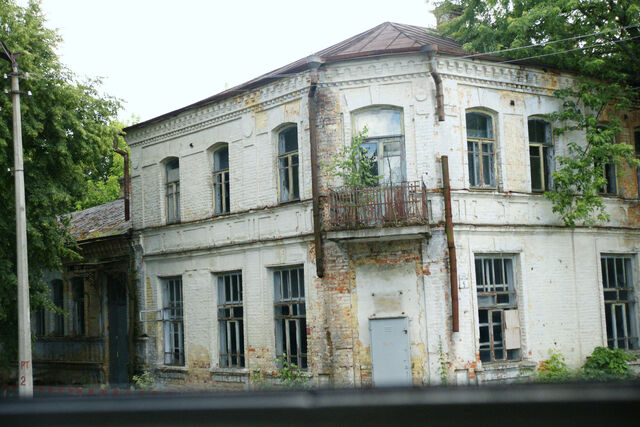 Plik:Czarnobyl – opuszczony dom.jpg