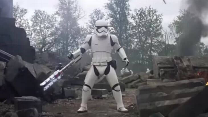 star-wars-force-awakens-finn-tr-8r-stormtrooper