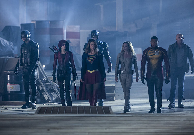 The Flash -- &quot;Invasion!&quot; -- Image FLA308a_0321b.jpg -- Pictured (L-R): David Ramsey as John Diggle, Willa Holland as Speedy, Melissa Benoist as Kara/Supergirl, Brandon Routh as Ray Palmer/Atom, Caity Lotz as Sara Lance/White Canary, Franz Drameh as Jefferson &quot;Jax&quot; Jackson and Dominic Purcell as Mick Rory/Heat Wave -- Photo: Michael Courtney/The CW -- &Atilde;&Acirc;&Atilde;&Acirc;&copy; 2016 The CW Network, LLC. All rights reserved.