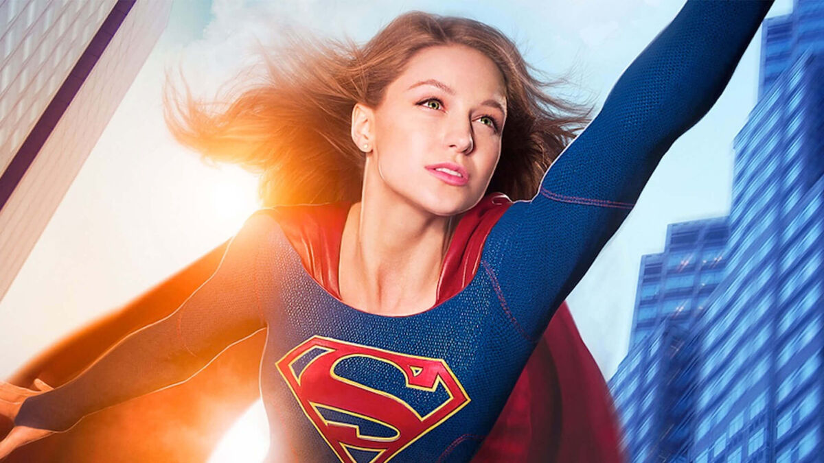 Supergirl_16x9_Flying