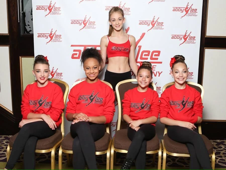 Image Chloe Greenwood with ALDC Nov2014 via Twitter.jpg Dance Moms