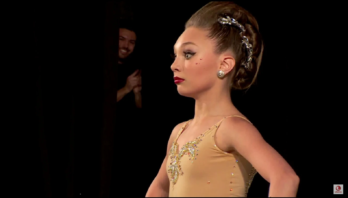 Image The Mannequin ending pose.jpg Dance Moms Wiki FANDOM