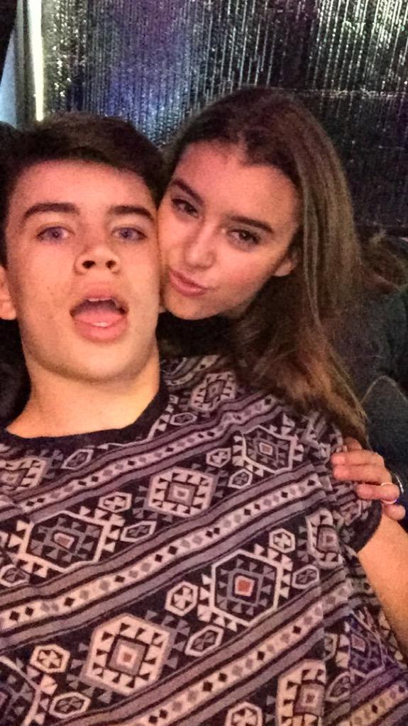 Image Hayes Grier and Kalani Hilliker show in Arizona 2May2015.jpg