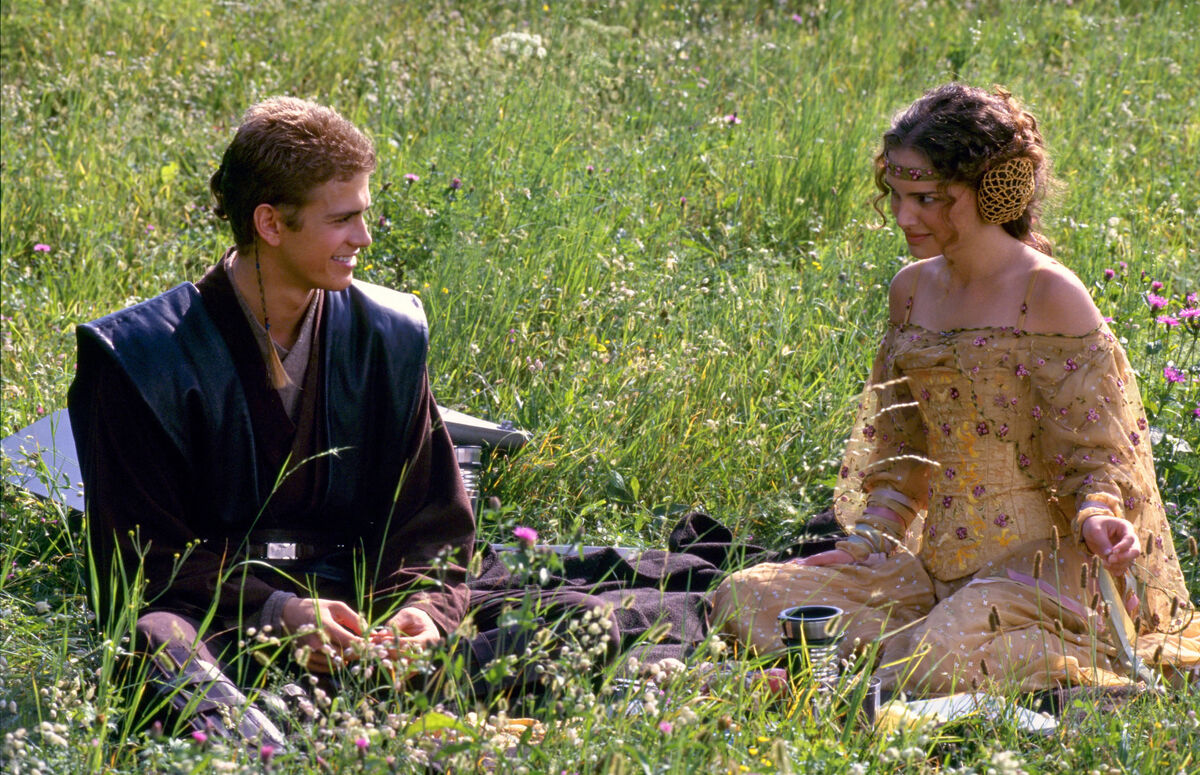 Anakin-and-Padme-Flowers
