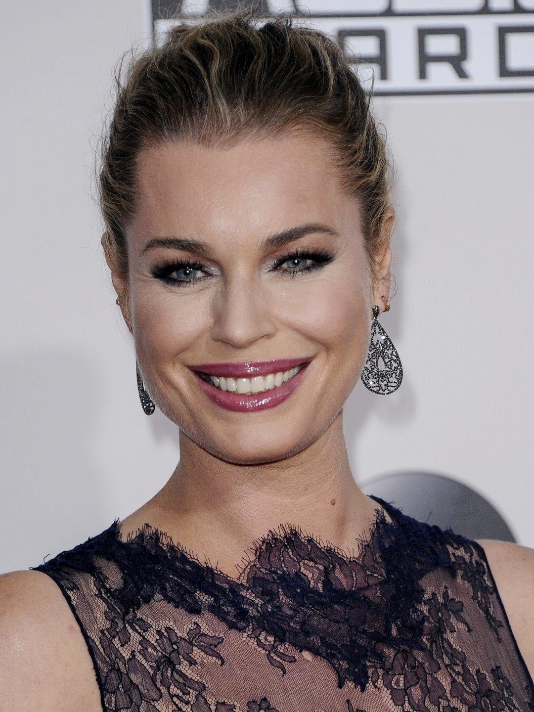 rebecca romijn dc animated movie universe wiki fandom rebecca romijn dc animated movie universe wiki fandom