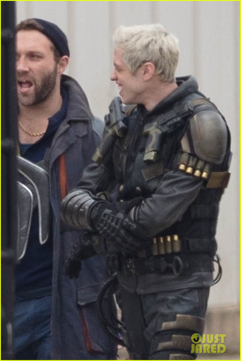 Captain Boomerang Dc Extended Universe Wiki Fandom