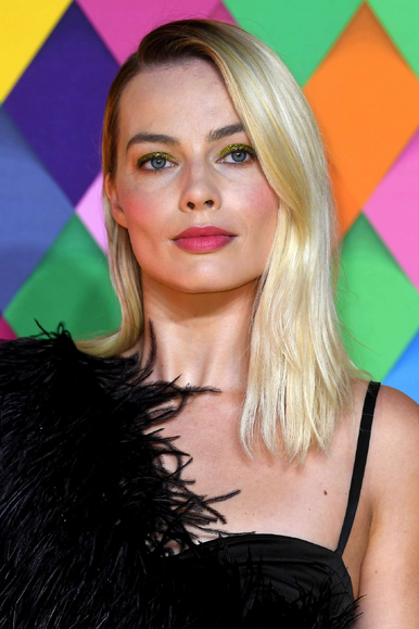 File:Margot Robbie.png