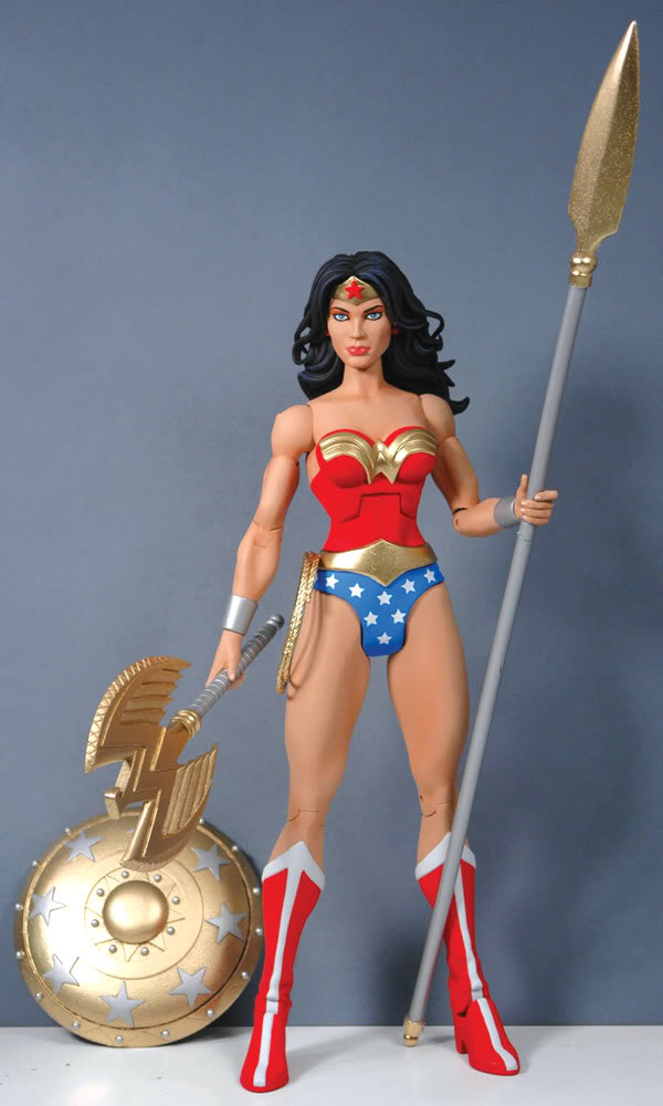 DC DIRECT UNIVERSE CLASSICS WAVE 4 WONDER WOMAN W AXE AND SHIELD FIGURE
