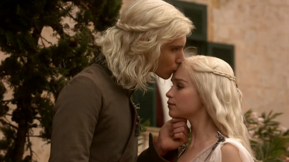 Game of Thrones_Daenerys and Viserys