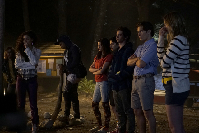 Fichier:1x01 Photo promo 42.png