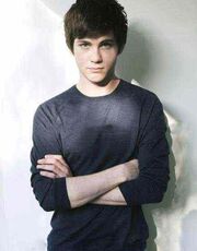 Logan-Lerman-logan-lerman-12909717-433-553