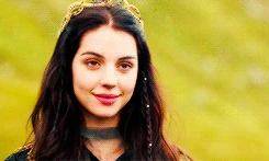 https://vignette.wikia.nocookie.net/degrassi/images/9/98/Adelaide_Kane_-_GIF_hunt_%281%29.gif/revision/latest?cb=20140624194256