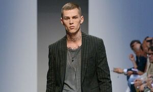 SS13-Milan-Mens-Black-Gold-catwalk-00