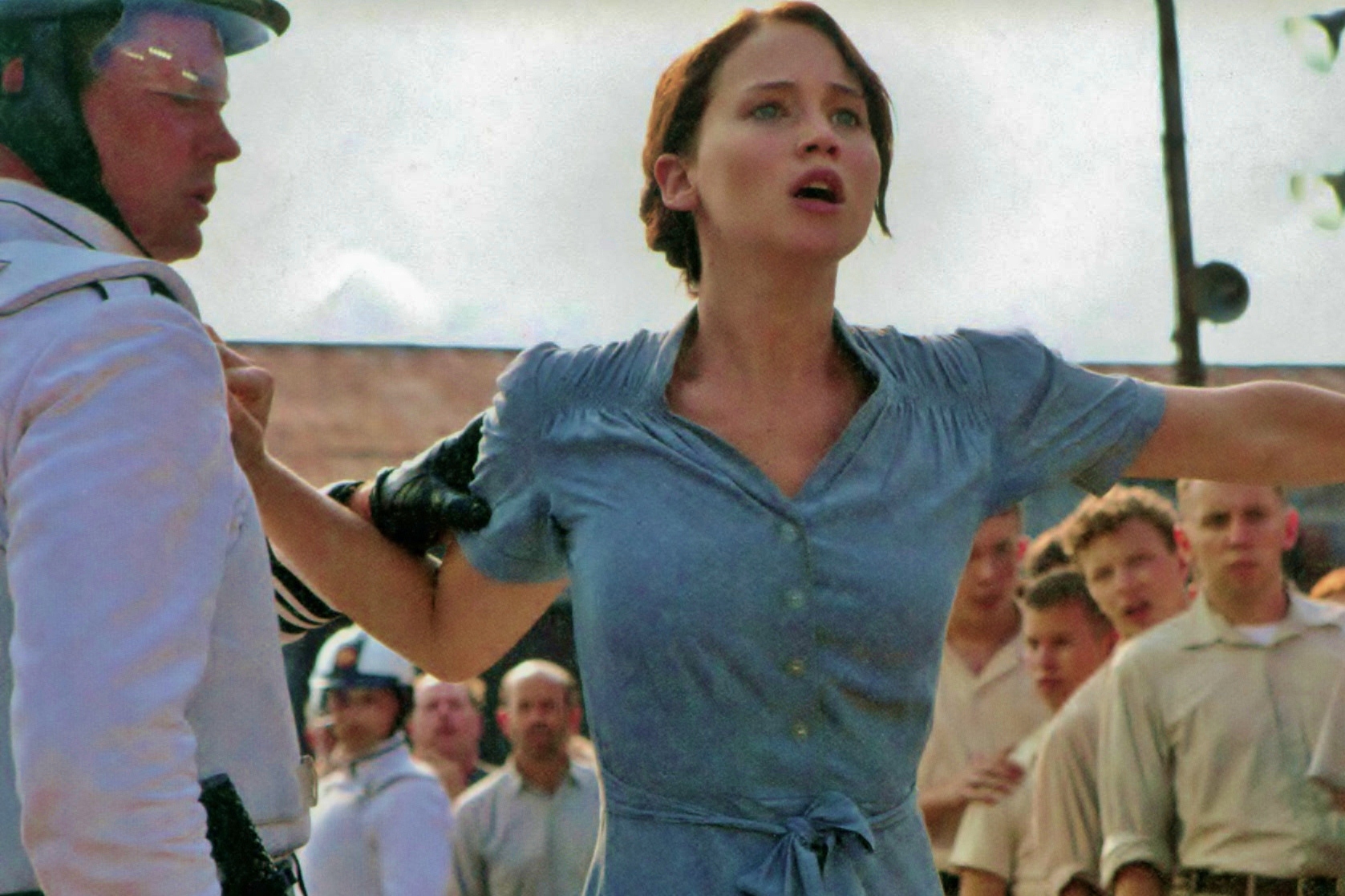 Bild Katniss volunteers.jpg Die Tribute von Panem Wiki FANDOM powered by Wikia