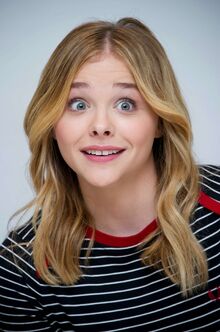Chloe-Moretz--Carrie-Press-Conference--04
